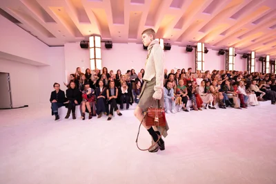 Look 10